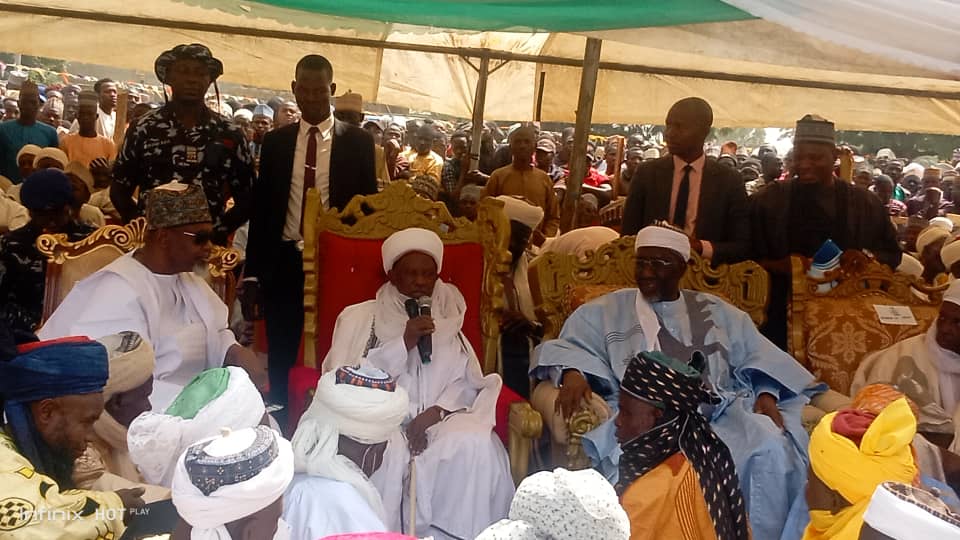 Gov. Idris Solemnises Mass Wedding Of 300 Couples In Kebbi