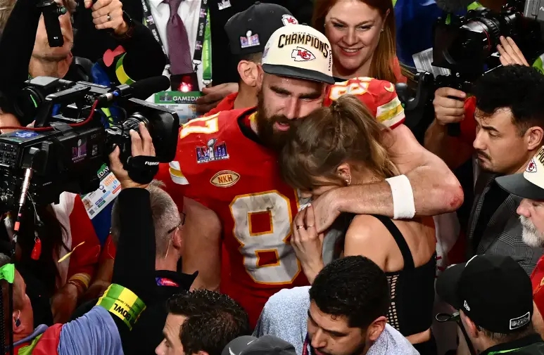 Taylor Swift, kisses Each Other After Chiefs Won The Super Bowl